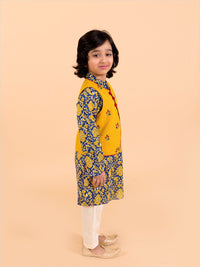 pspeaches Boys Navy Blue Floral Printed Pure Cotton Kurta with Trousers & With Dupatta