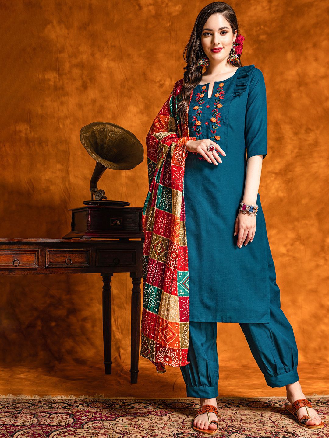 KALINI Floral Embroidered Regular Pure Cotton Kurta With Patiala & Dupatta