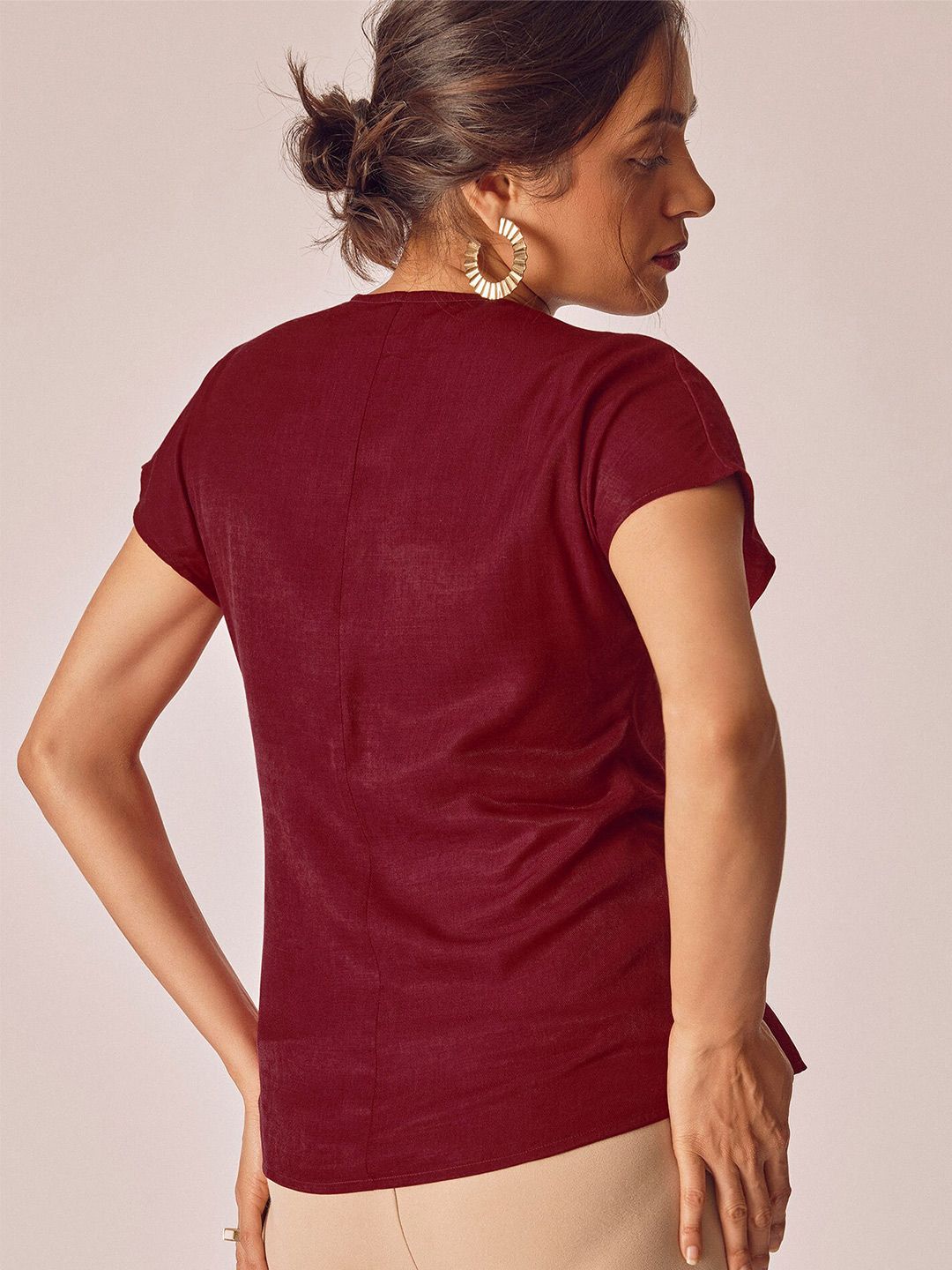 The Label Life V-Neck Extended Sleeves Asymmetric Front Twisted Top