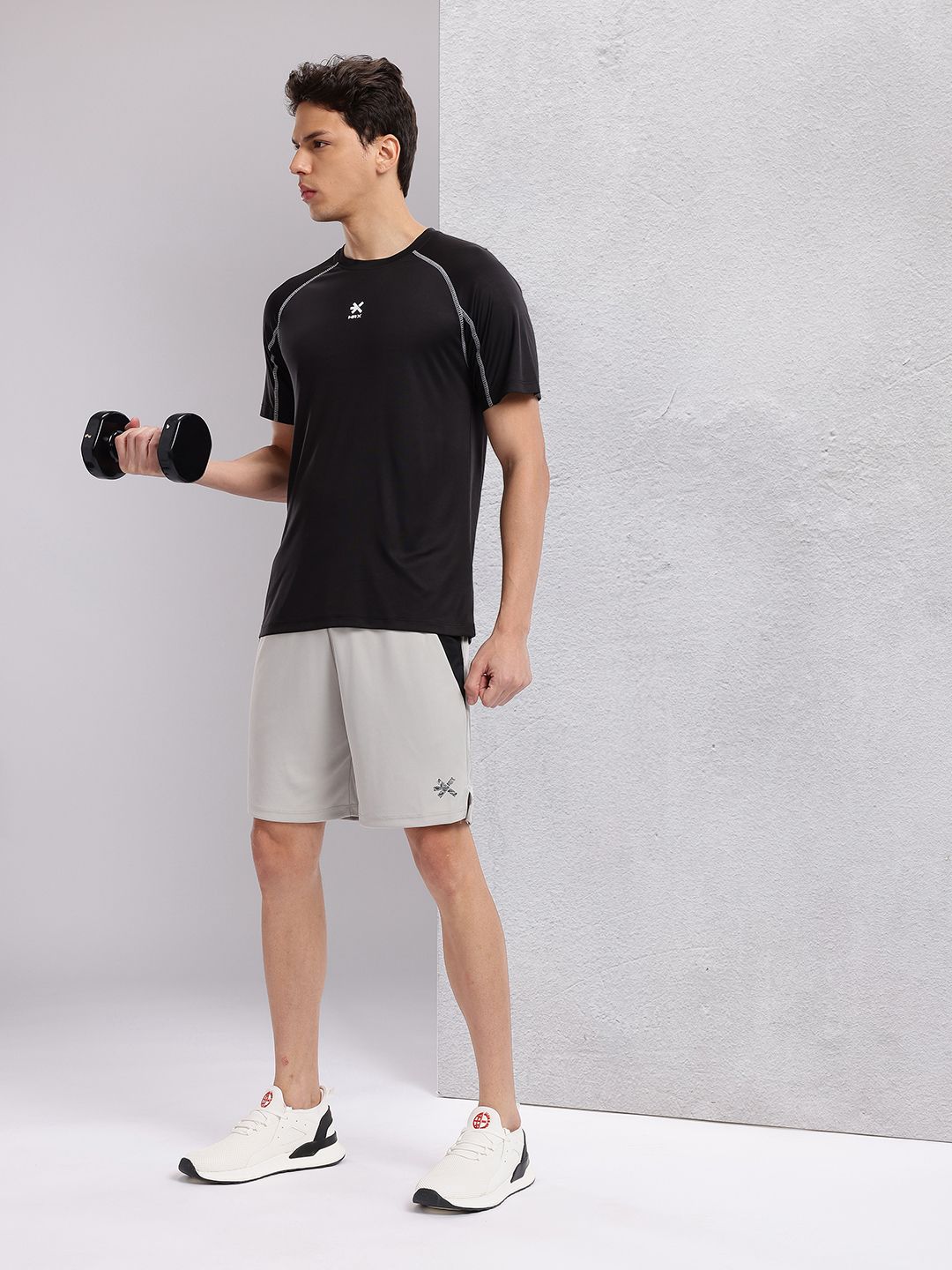 HRX by Hrithik Roshan Contrast Stitches Raglan Sleeves Rapid-Dry Training T-shirt