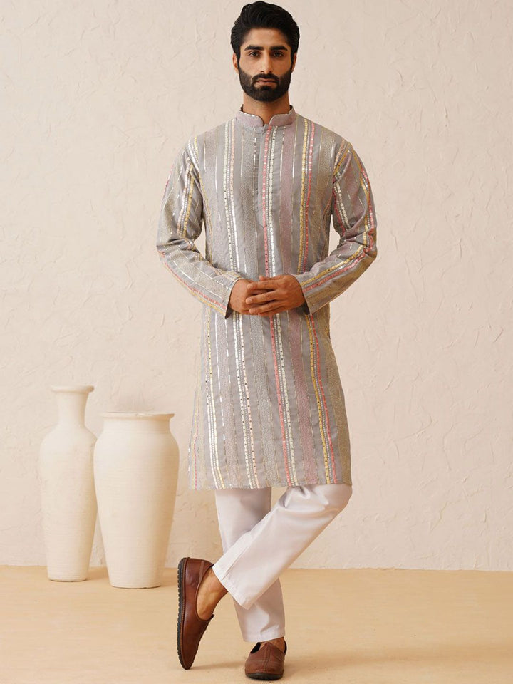 SOJANYA LUXE Kolar Mandarin Sulam Kurta Biasa dengan Piyama