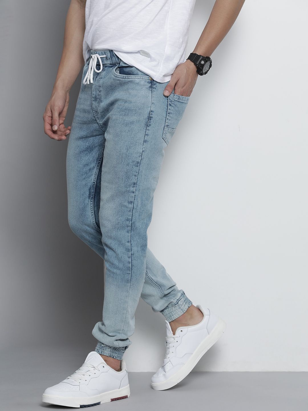 The Indian Garage Co Men Jogger Mid-Rise Heavy Fade Stretchable Jeans