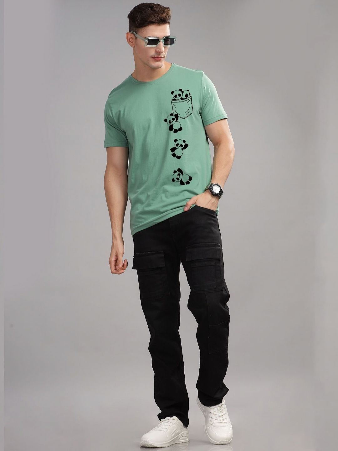 ADRO Men Printed Applique T-shirt