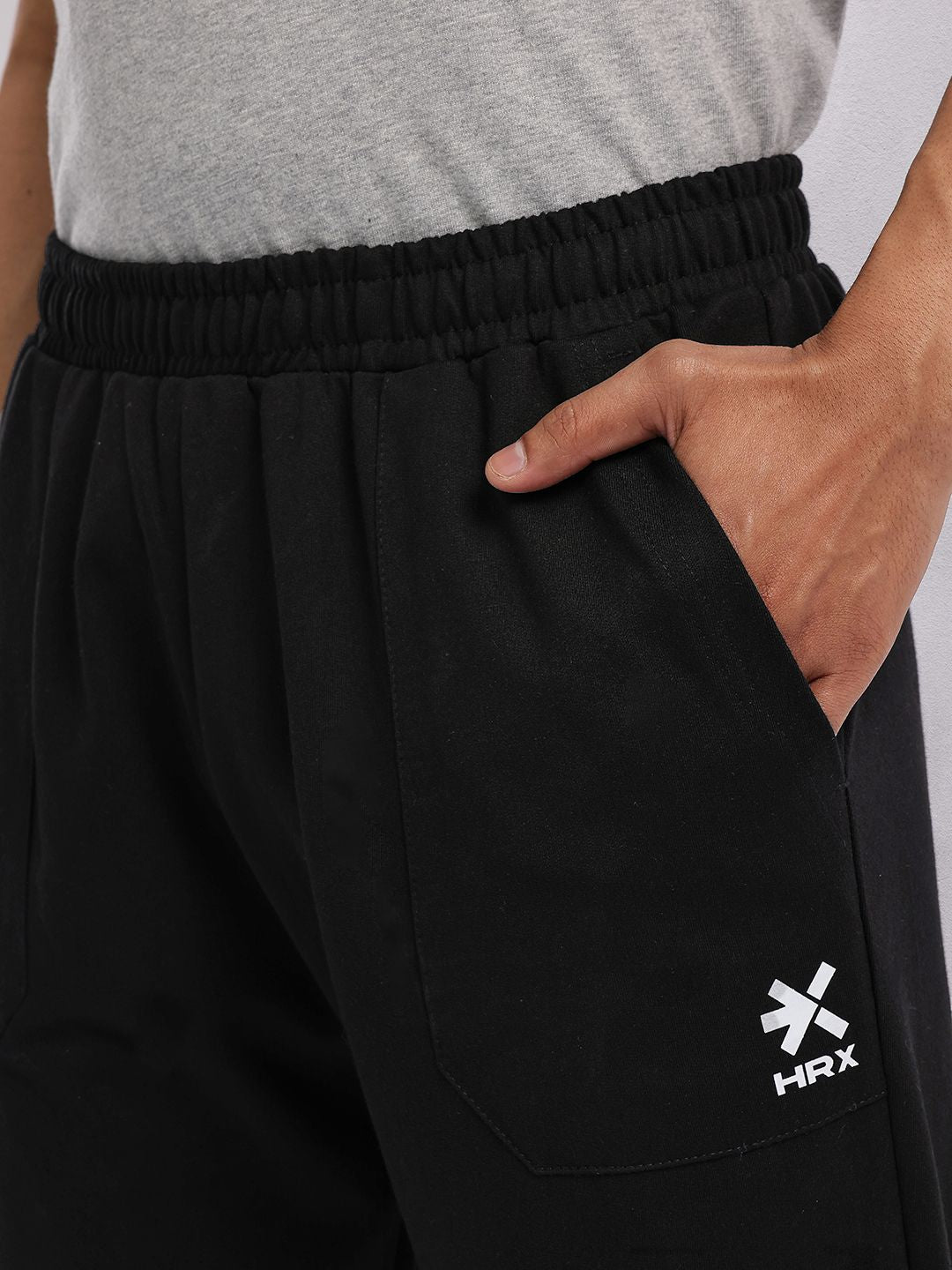 HRX by Hrithik Roshan Lelaki Berpanel Mid-Rise Regular Lifestyle Joggers