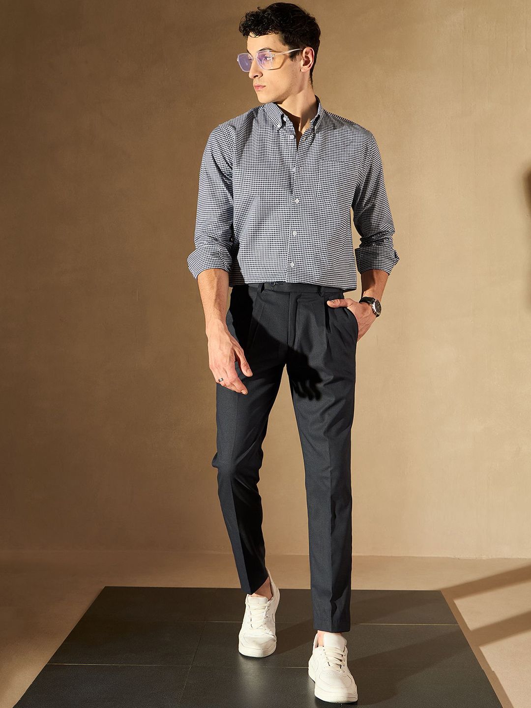 DENNISON Tapered Fit Pleated Trouser