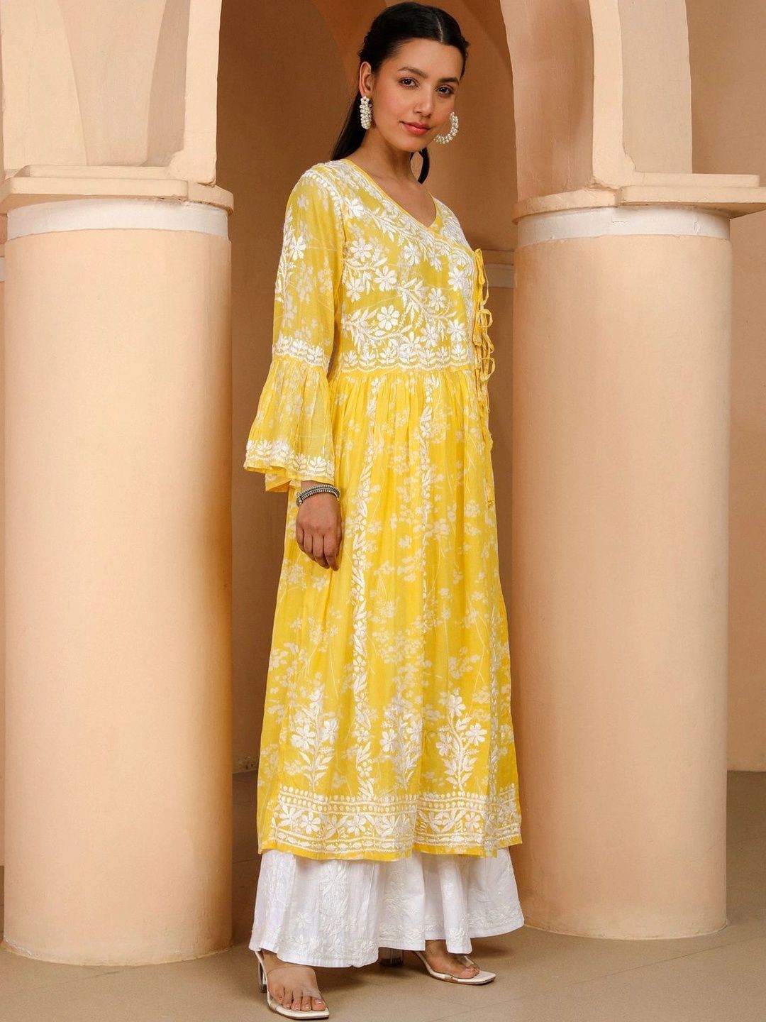House of Chikankari Women Floral Embroidered Flared Sleeves Chikankari Indie Florals Kurta