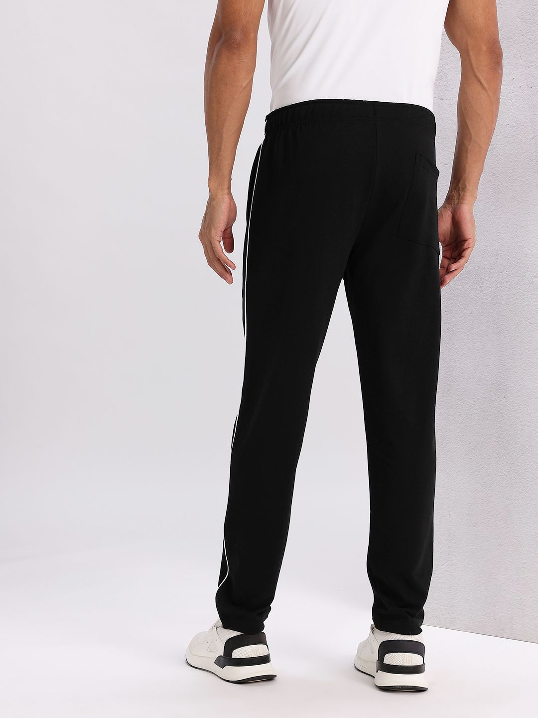 HRX by Hrithik Roshan Men Lifestyle Reflective Detail Track Pants