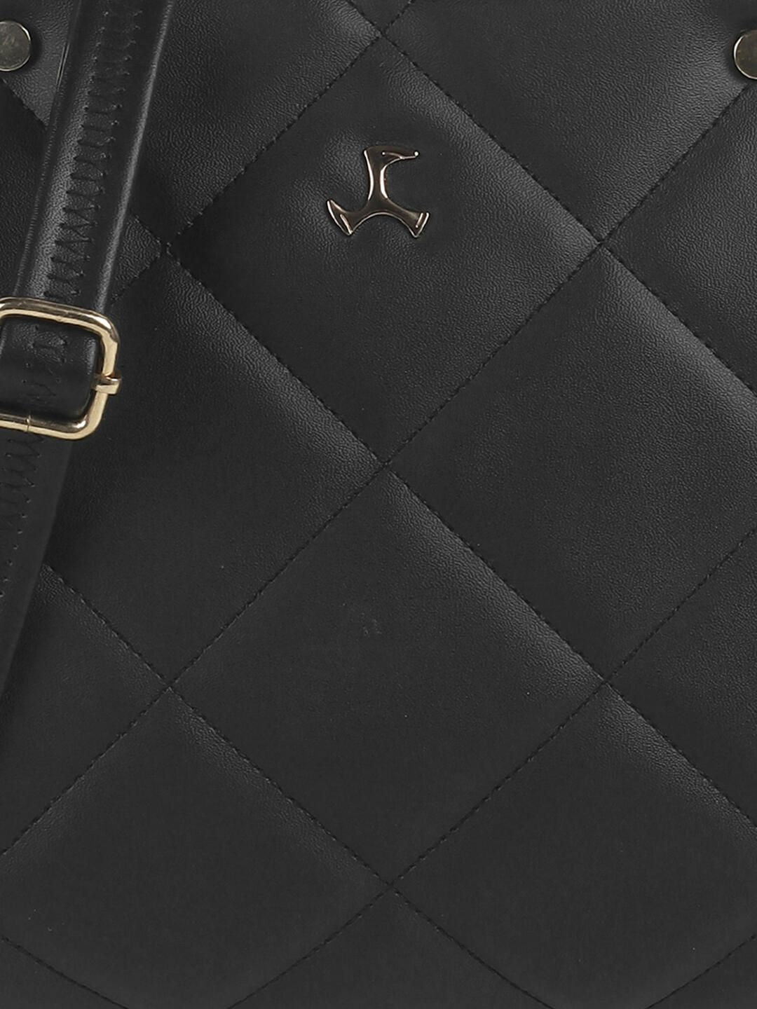 Mochi Women Solid Structured Handheld Bag with Quilted