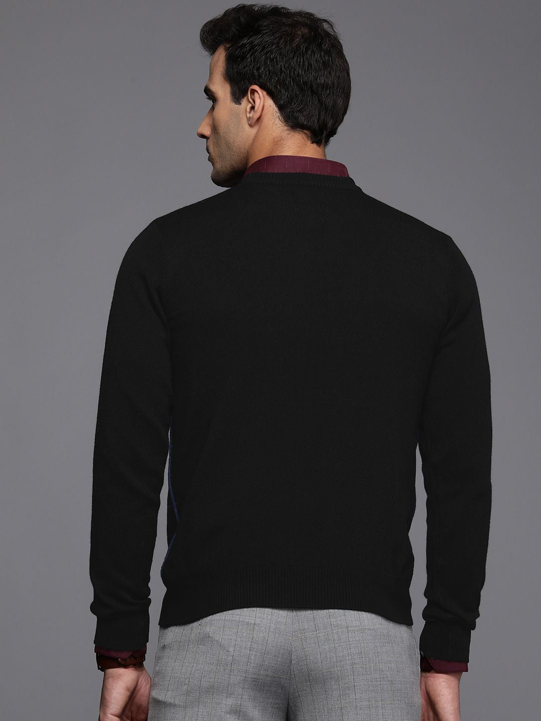 Raymond Men Black & Blue Checked Round Neck Long Sleeves Pullover