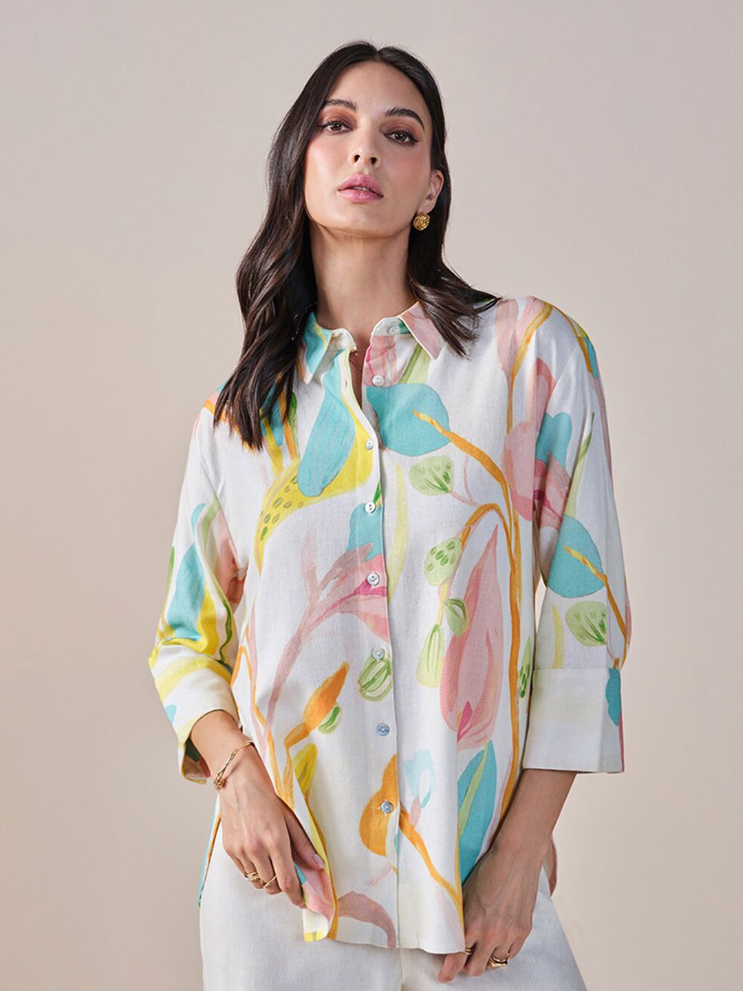 AND Print Shirt Collar Styled Back Top