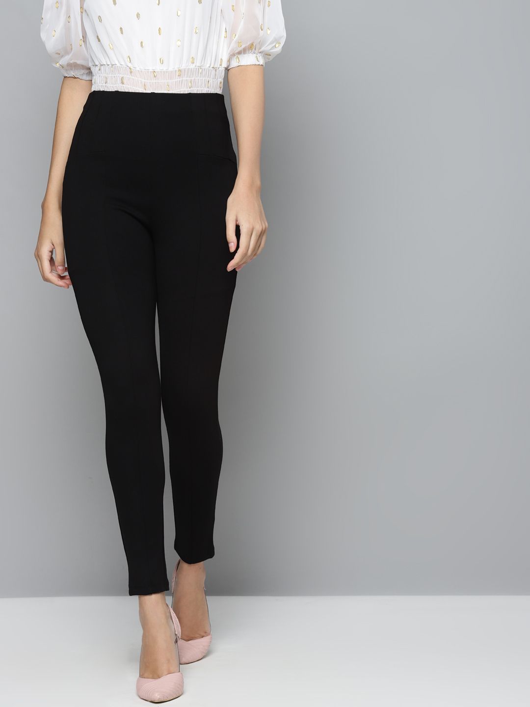 SASSAFRAS Women Black Solid High-Waist Treggings
