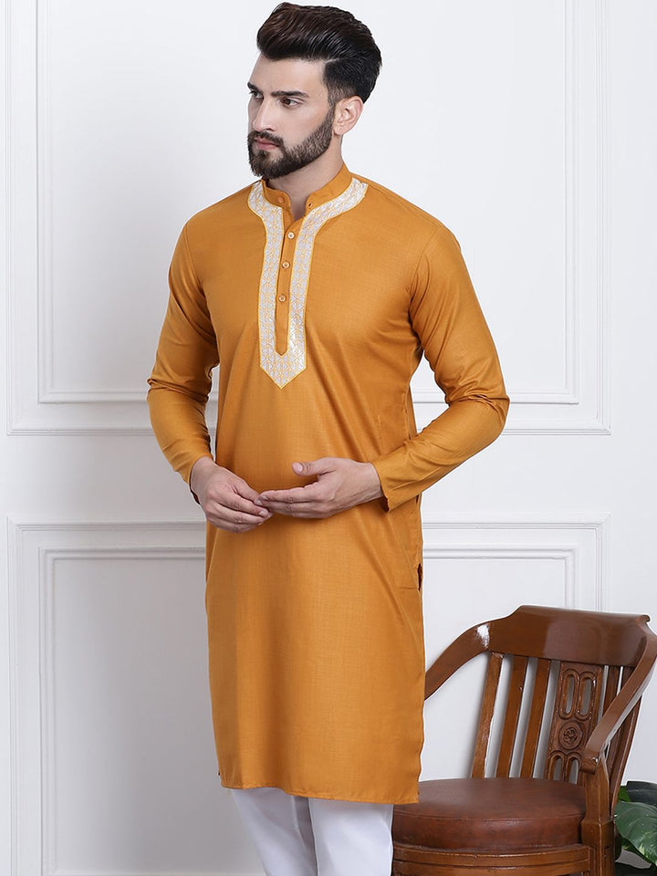 Anug oleh SOJANYA Men Mustard Yellow Yoke Design Patchwork Pure Cotton Kurta