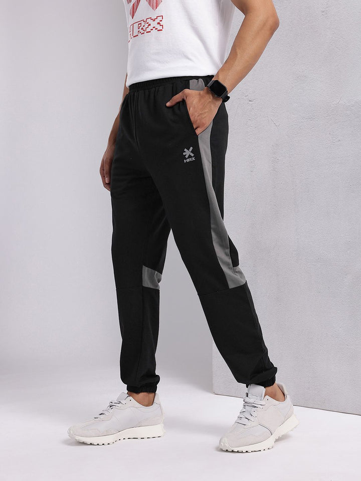 HRX by Hrithik Roshan Men Lifestyle Joggers with Contrast Panels