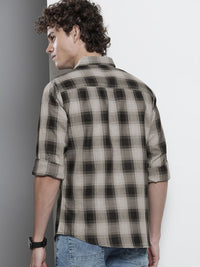 The Indian Garage Co Men Black & White Buffalo Checks Checked Cotton Casual Shirt