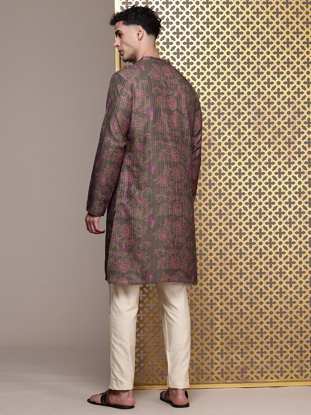 House of Pataudi Jashn Floral Printed Sequinned Indie Florals Kurta