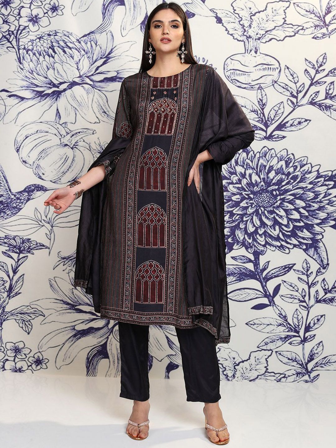 Vishudh Blue Ethnic Motifs Printed Regular Sequinned Straight Kurta Set
