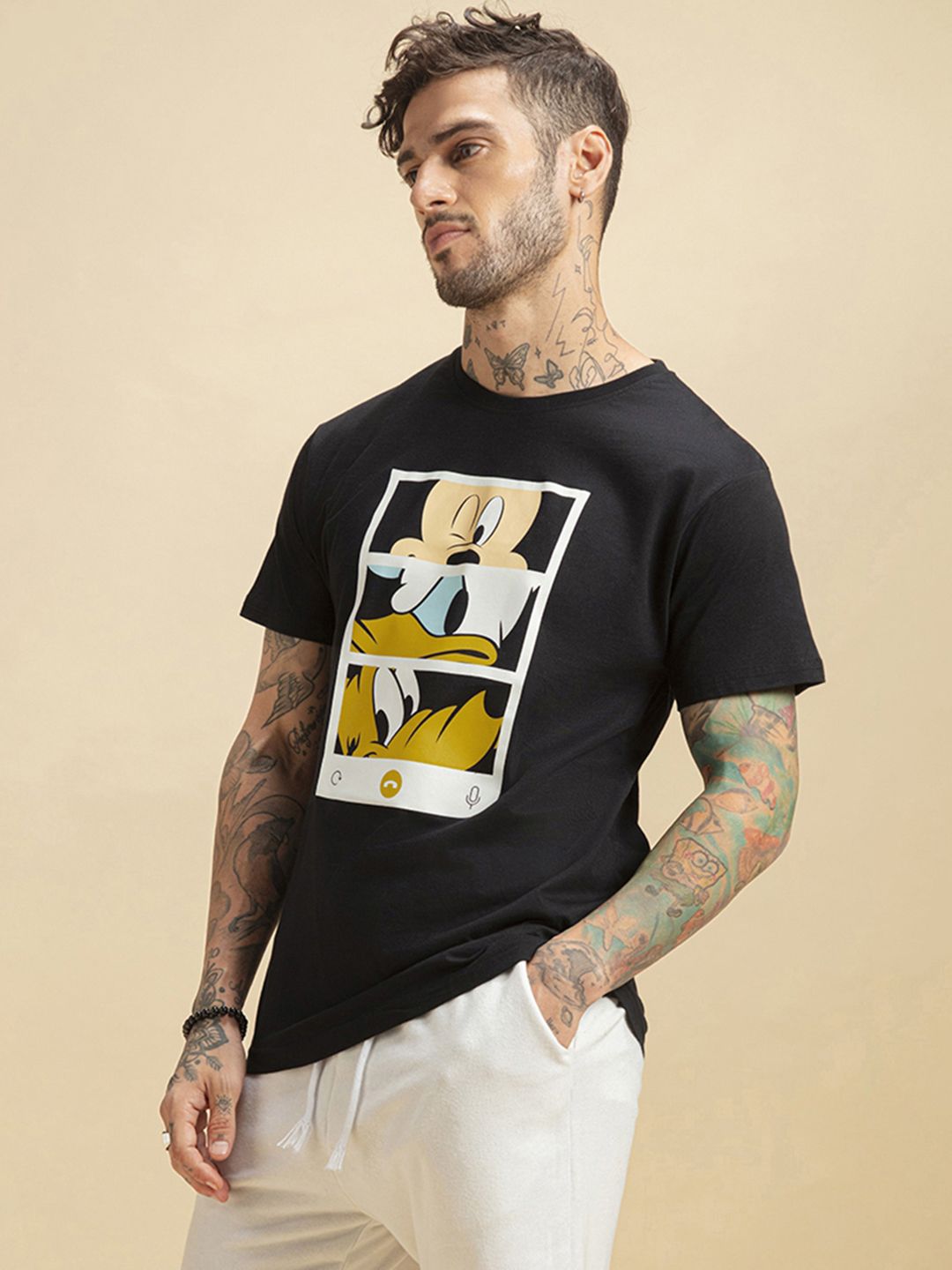 Bewakoof Official Disney Merchandise Mickey Trio Call (Dl) Graphic Printed T-Shirt