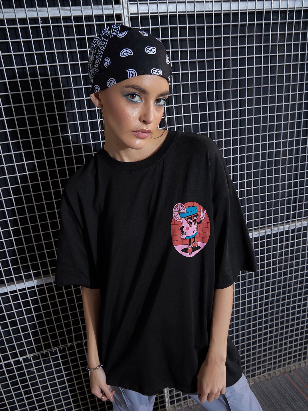 SASSAFRAS Graphic Printed Drop-Shoulder Oversized Pure Cotton T-shirt