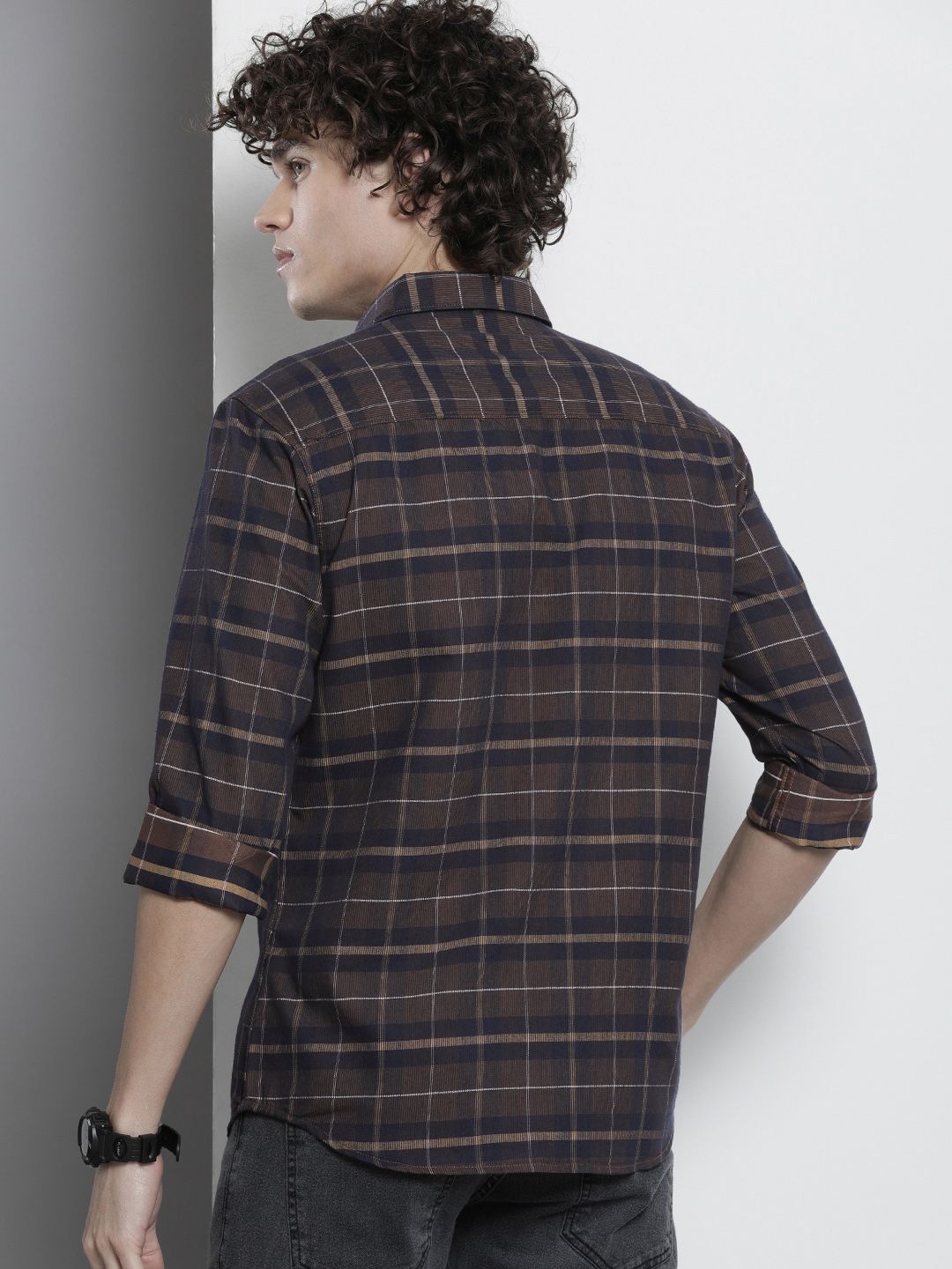 The Indian Garage Co Men Checked Casual Shirt
