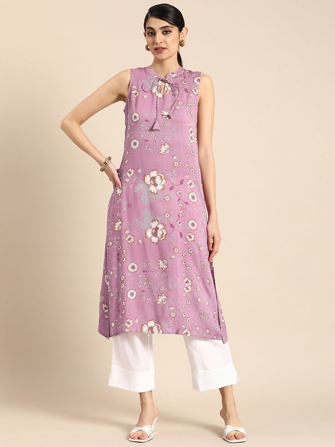 Anouk Women Floral Printed Keyhole Neck Kurta With Tie Up Details
