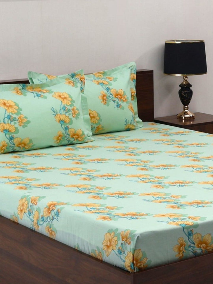 BOMBAY DYEING Beige & Green Floral Cotton 140 TC Queen Bedsheet Set-2.28 m X 2.54 m
