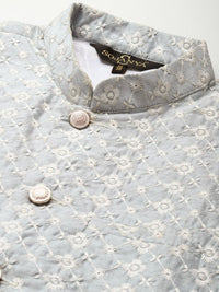 SOJANYA Men Embroidered Kurta with Churidar