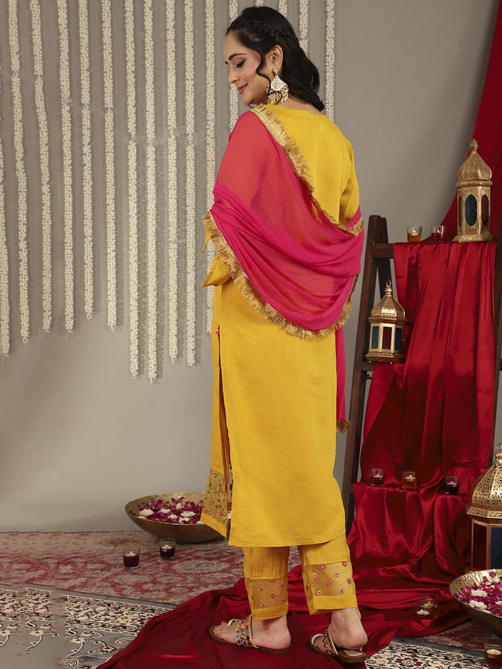 Varanga Women Floral Yoke Design Kurta with Trousers & Dupatta