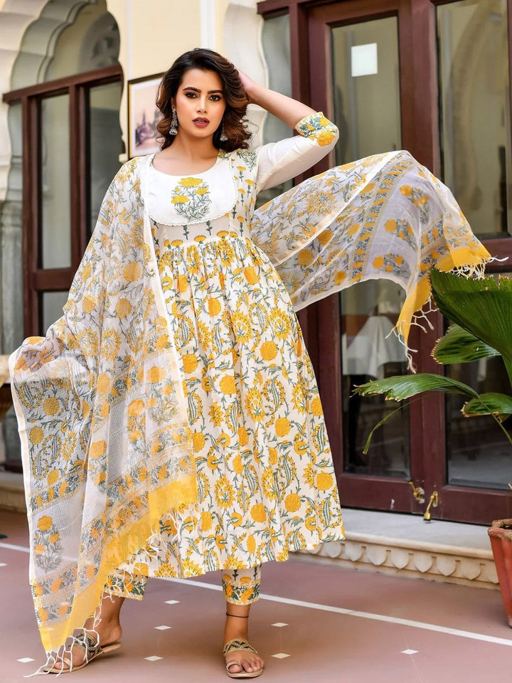 KALINI Floral Printed Empire Anarkali  Kurta with Trousers & Dupatta