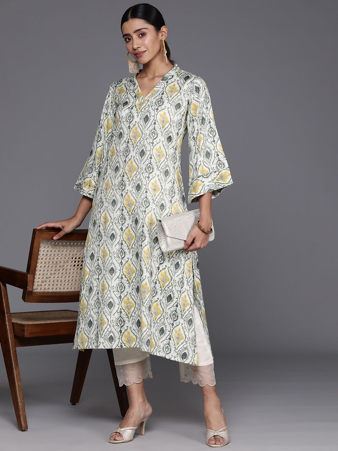 Varanga Women Abstract Printed Flared Sleeves Kurta