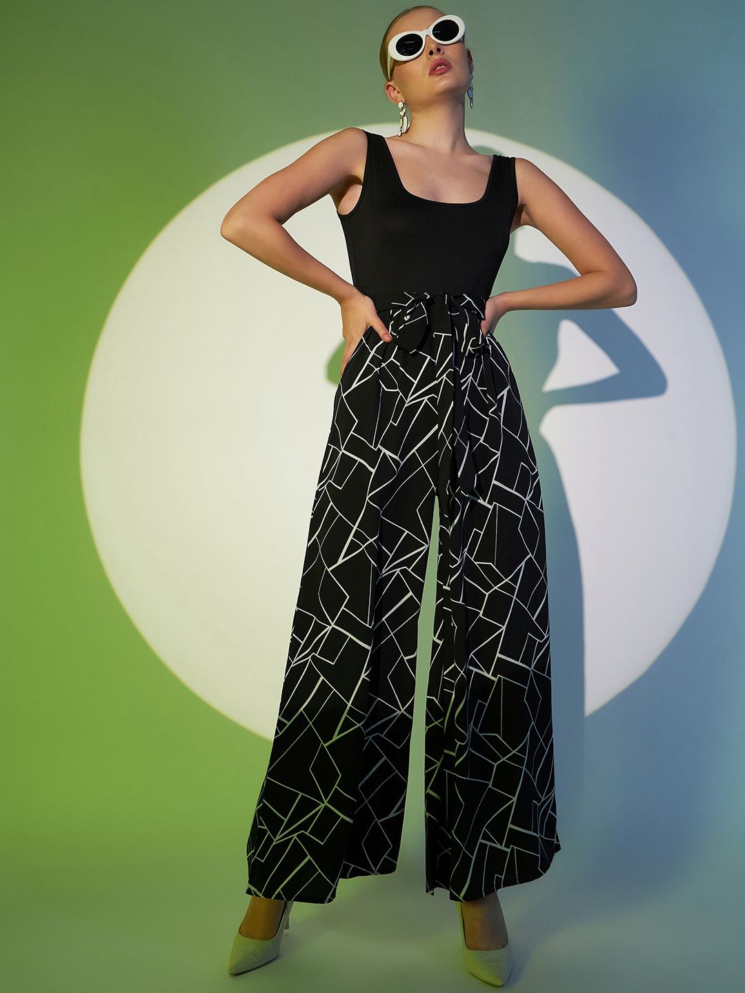 Jumpsuit Asas Leher Scoop Bercetak Berrylush Abstrak