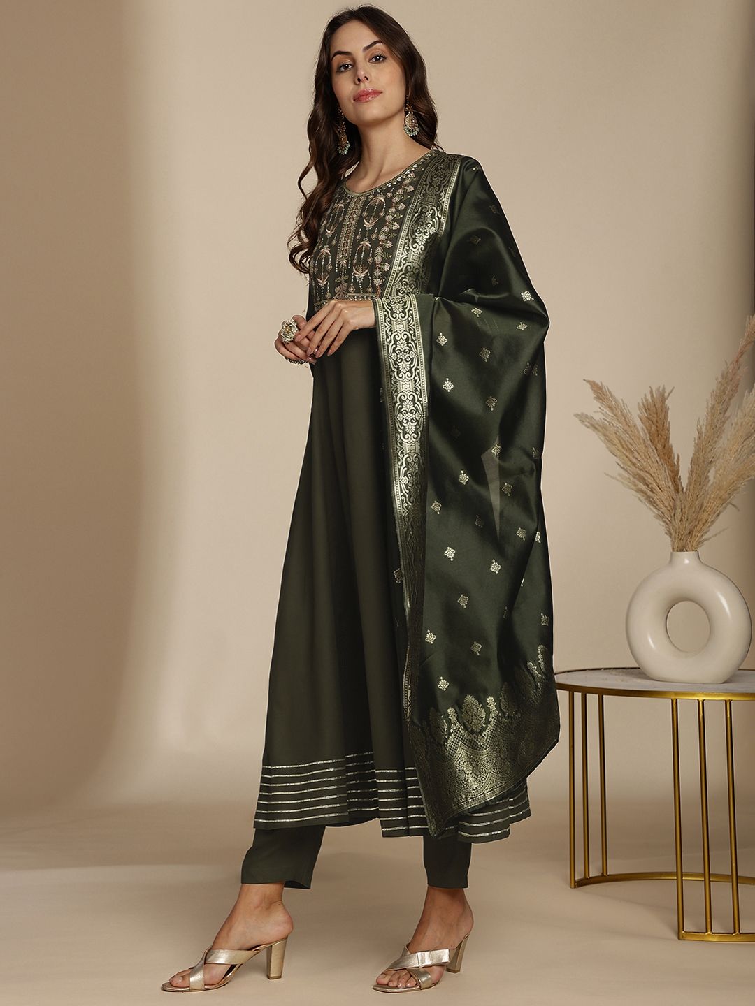 Anouk Women Floral Embroidered Kurta with Trousers & Dupatta