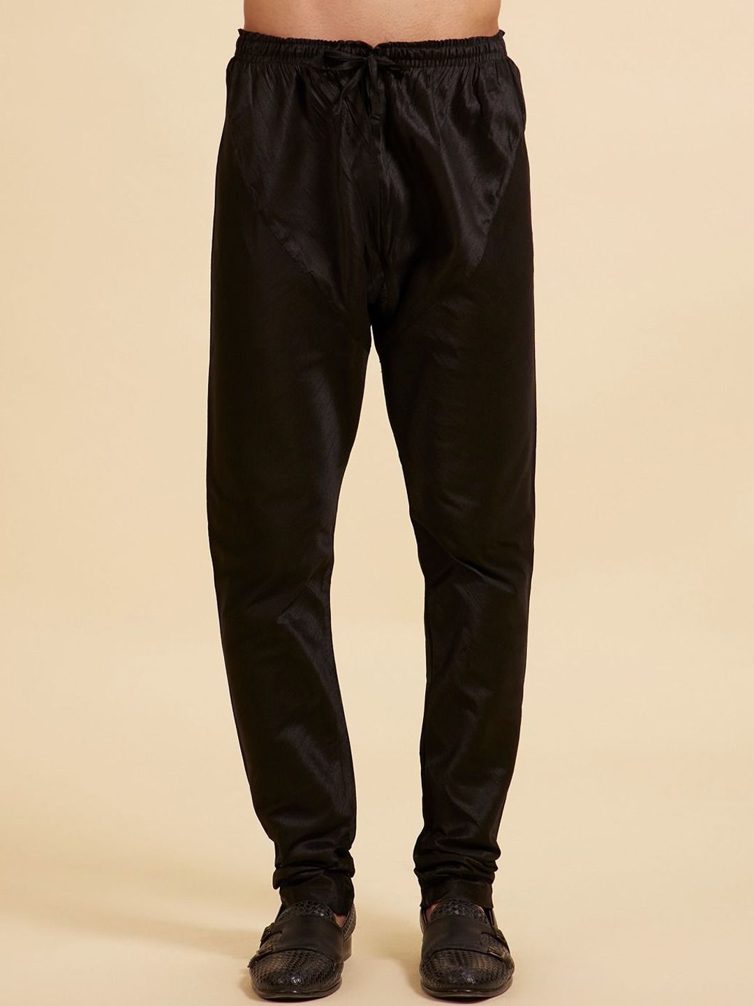 Diwas oleh Manyavar Men Mid Rise Churidar