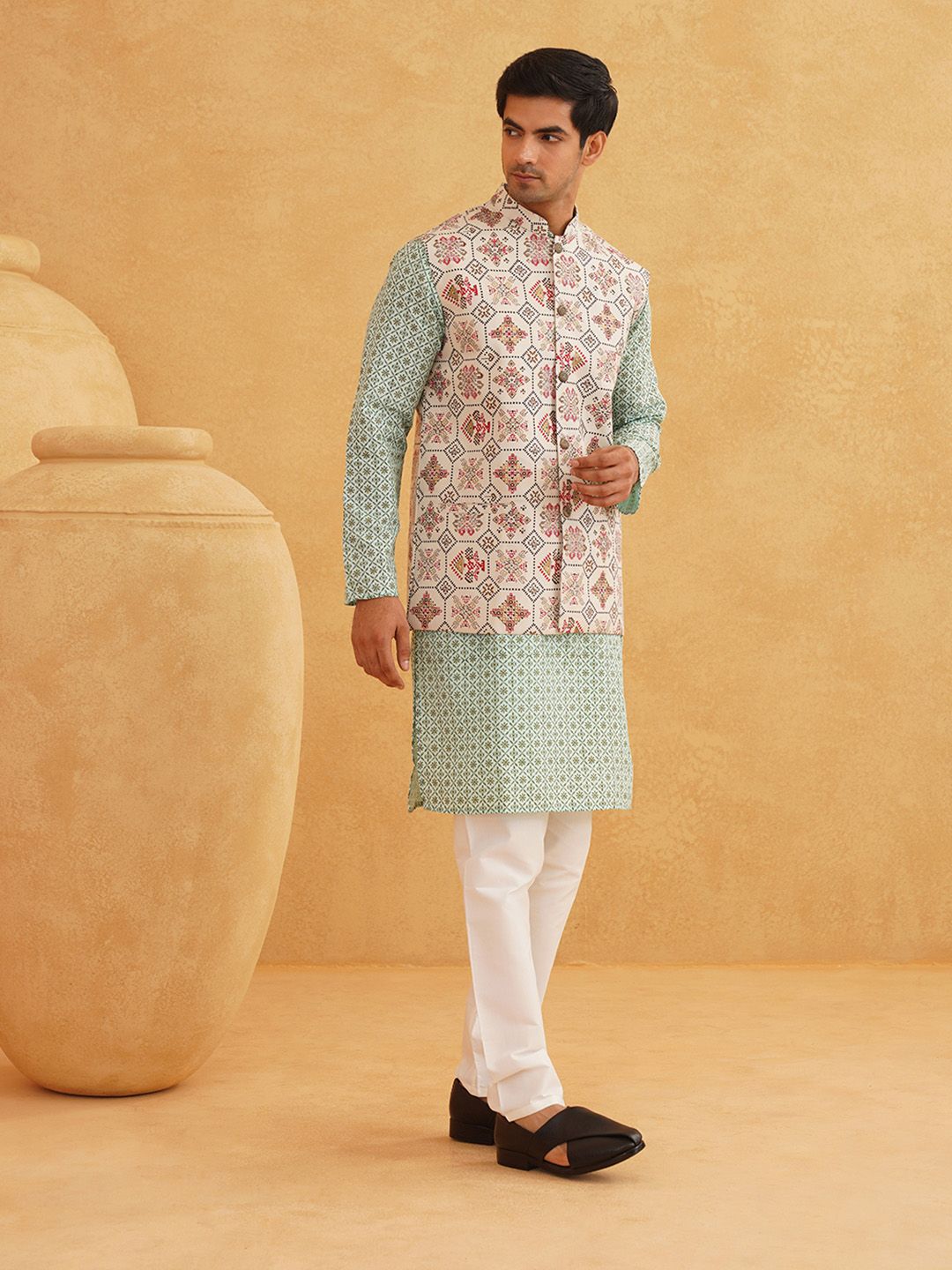 SOJANYA Kurta Bercetak Motif Etnik Lelaki Dengan Piyama & Jaket Nehru