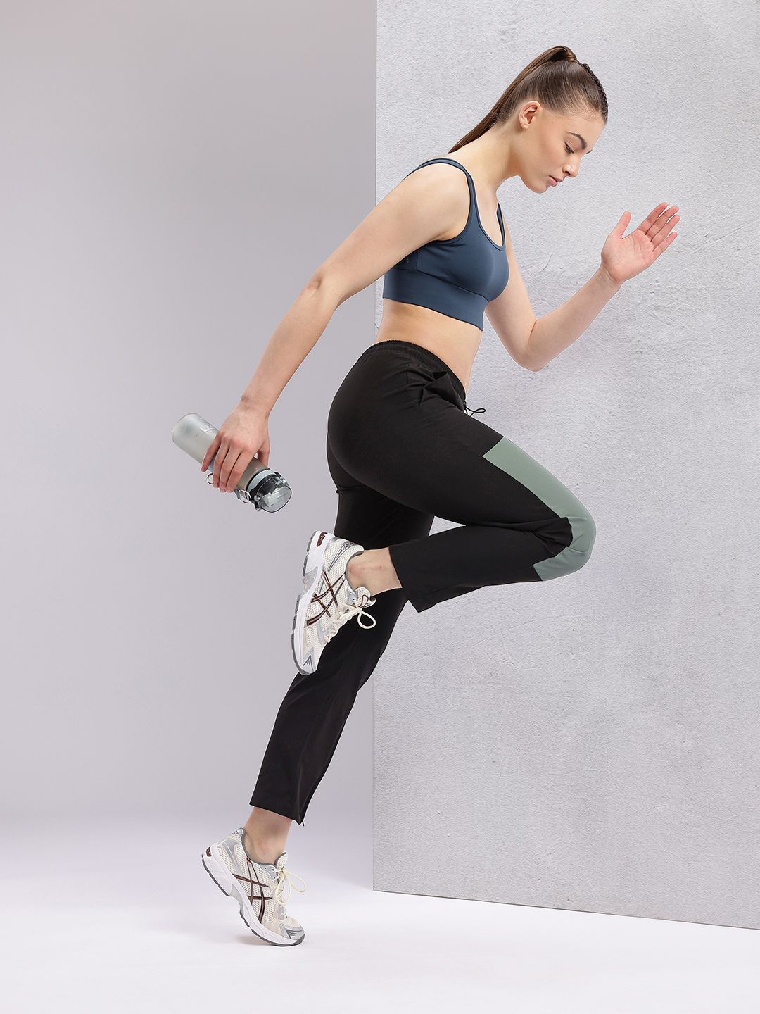 HRX by Hrithik Roshan Women Colourblocked Cropped Running Track Pants with Zip Detail