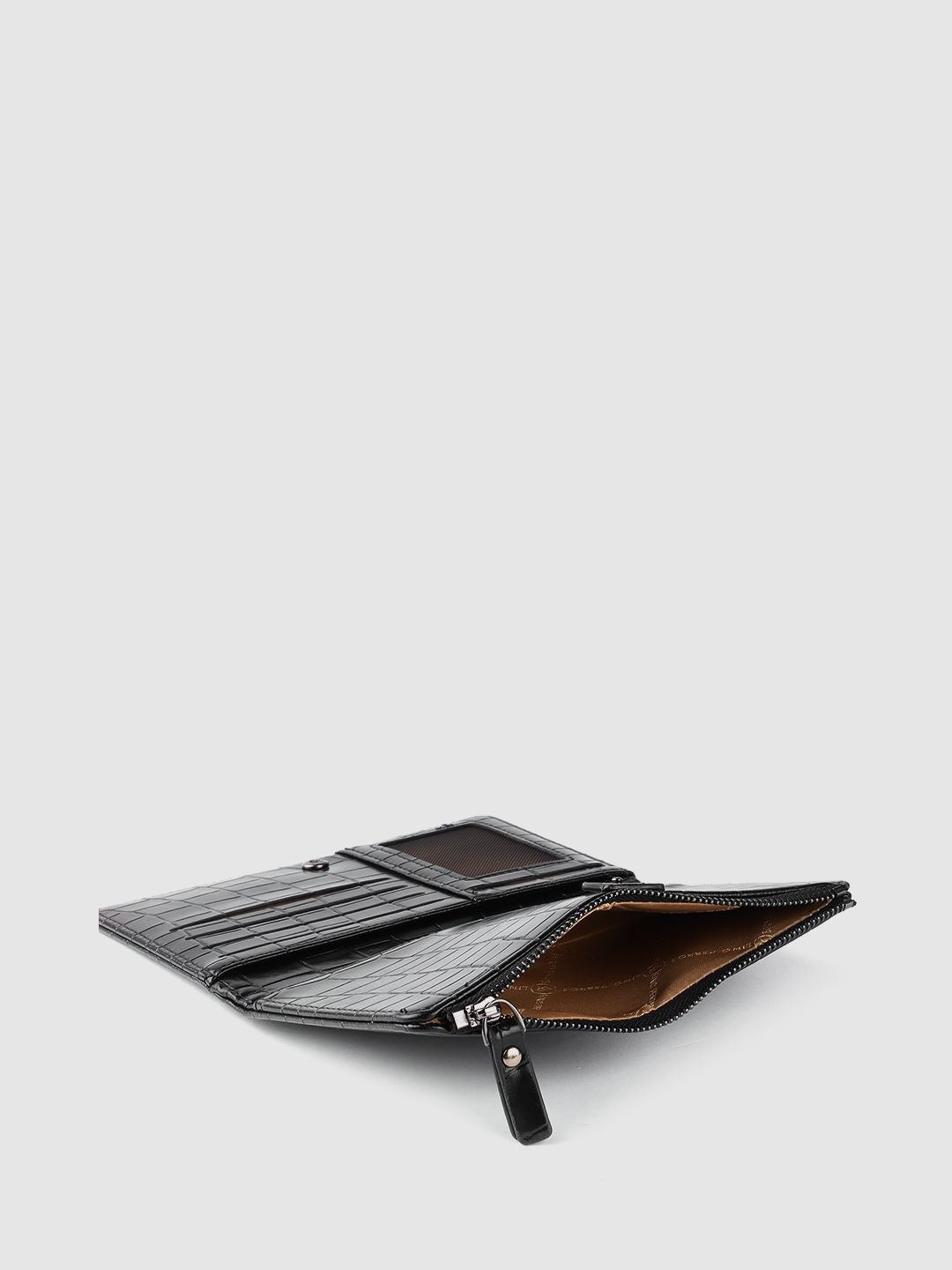Lino Perros Women Textured Passport Holder