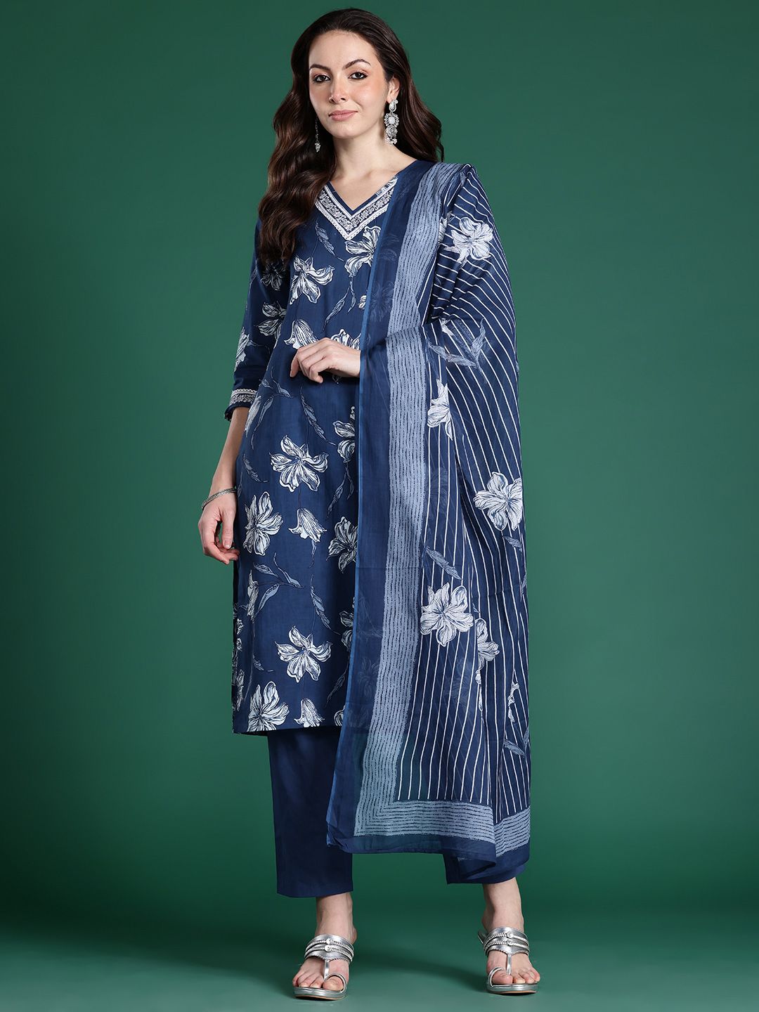 Indo Era Floral Printed Regular Pure Cotton Kurta with Trousers & Dupatta
