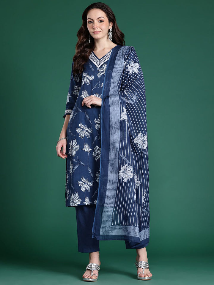Indo Era Floral Printed Regular Pure Cotton Kurta with Trousers & Dupatta
