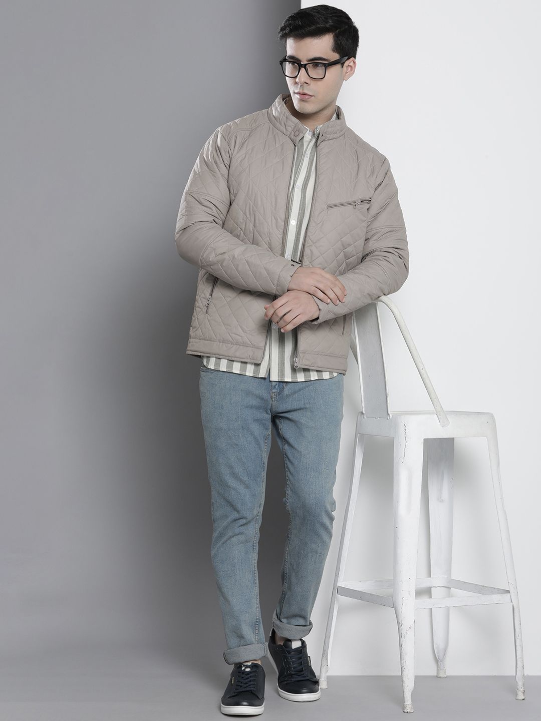 The Indian Garage Co Men Slim Fit Zip-Front Puffer Jacket with Insert Pockets