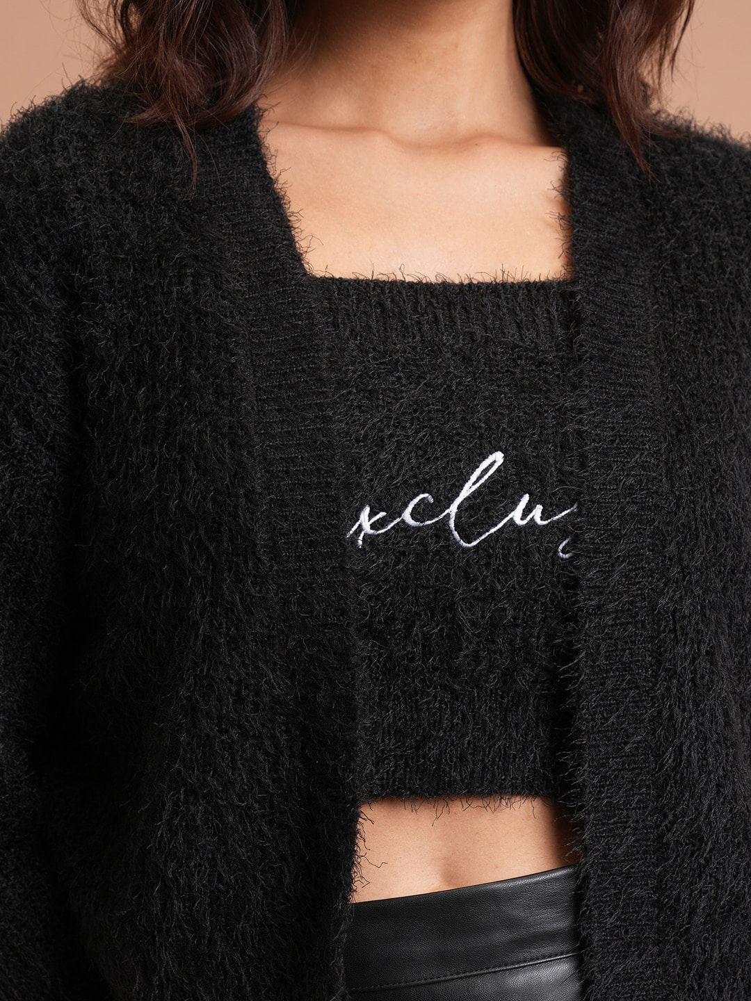 Tokyo Talkies Faux Fur Detail Shoulder Straps Acrylic Crop Top With Cardigan