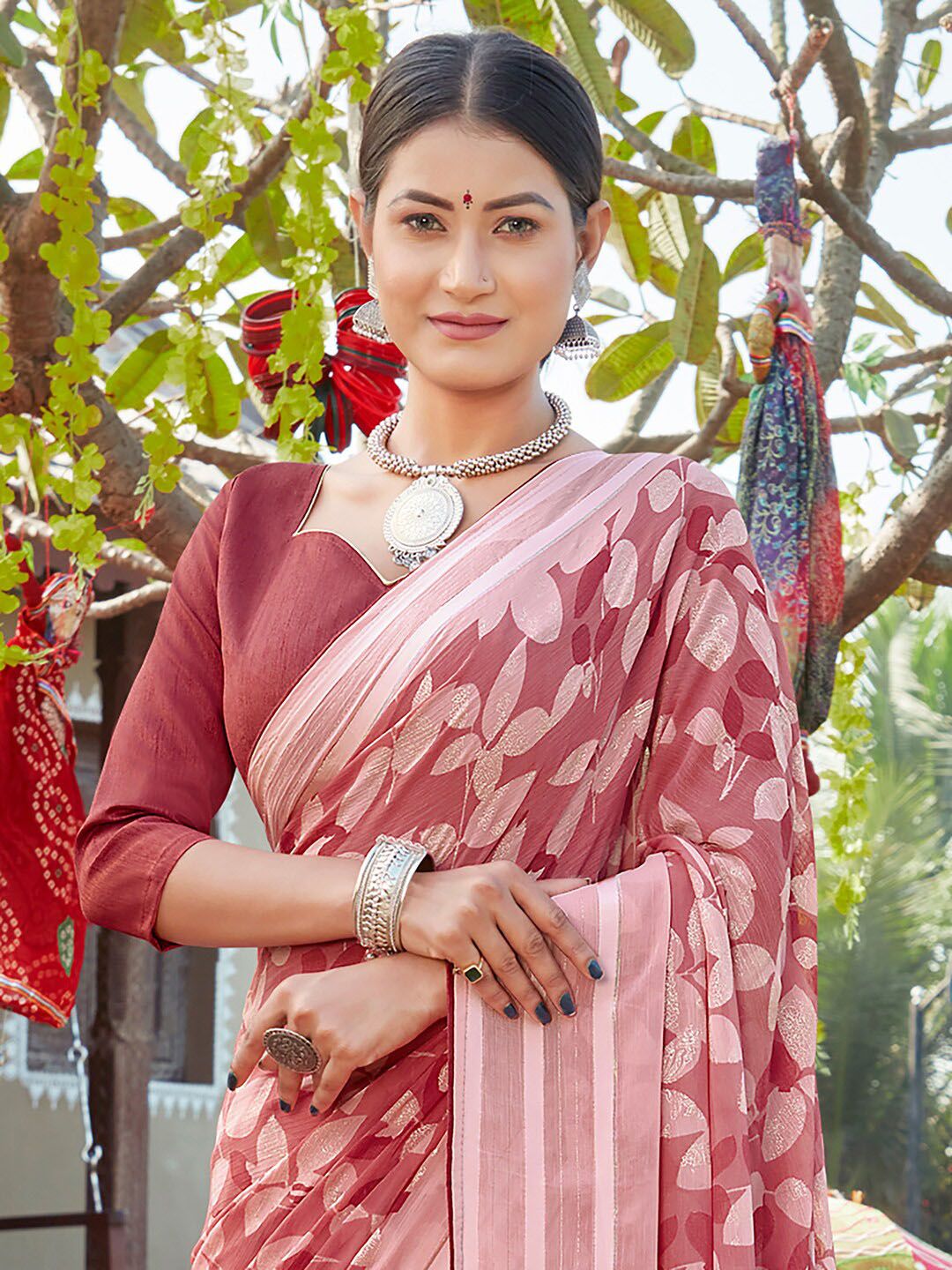 Saree mall Floral Printed Poly Chiffon Block Print Saree
