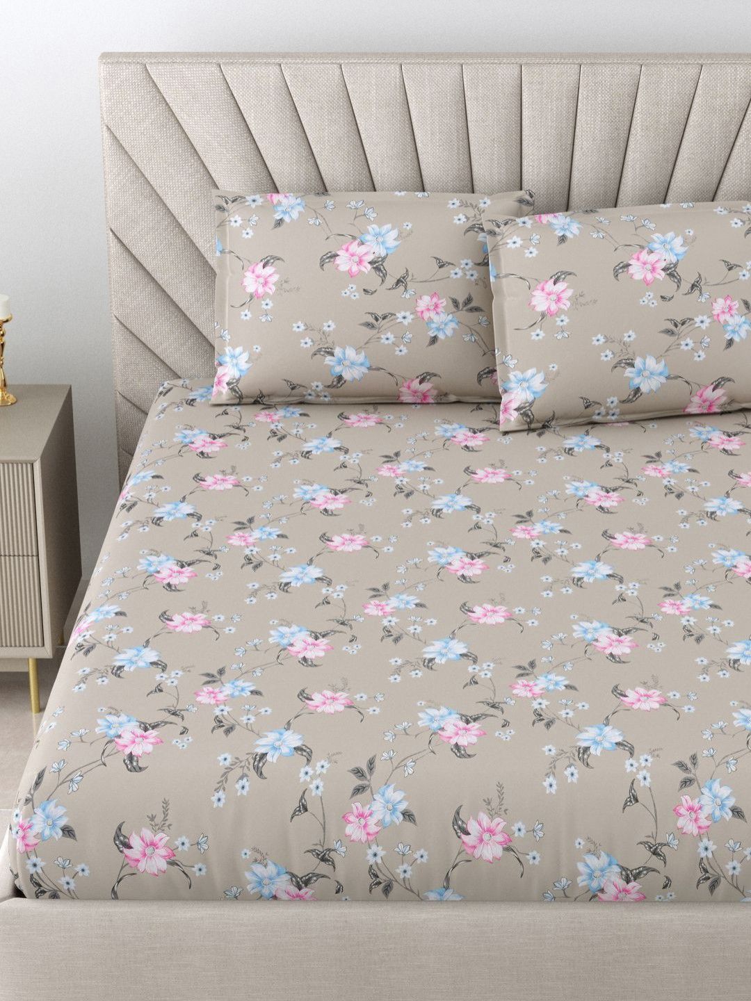 BOMBAY DYEING Florentine Grey Printed Pure Cotton 144 TC Queen Bedsheet Set 2.28 X 2.54 m