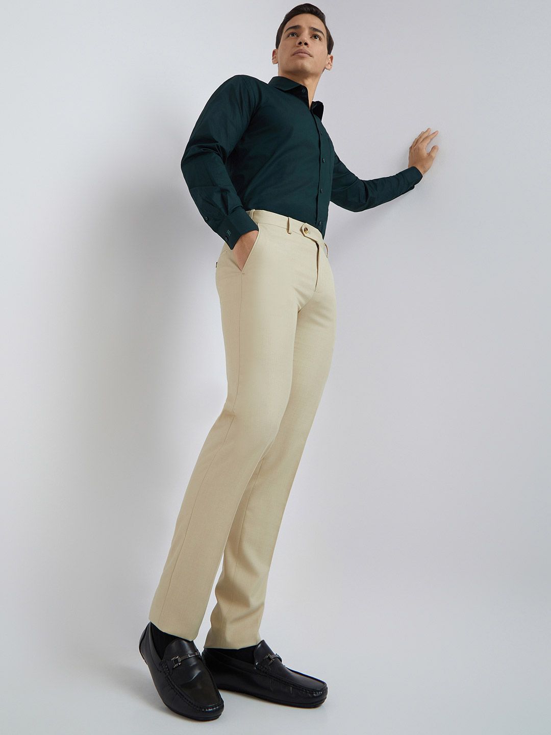 Raymond Men Solid Slim Fit Mid-Rise Formal Trousers