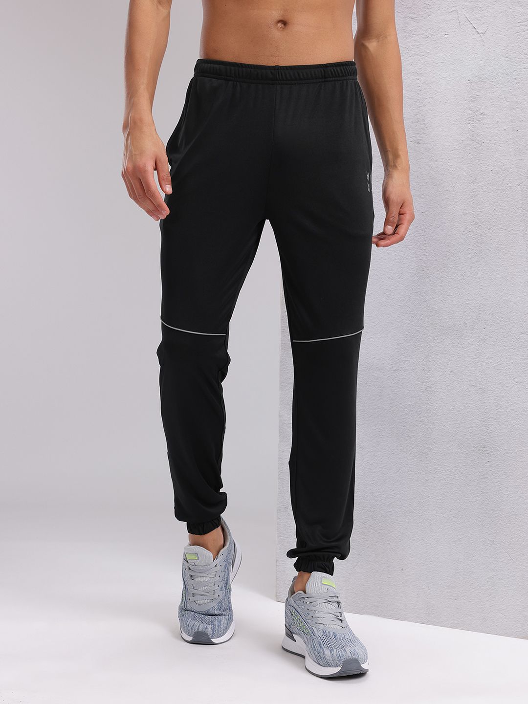 HRX by Hrithik Roshan Men Contrast Piping Rapid-Dry Training Joggers