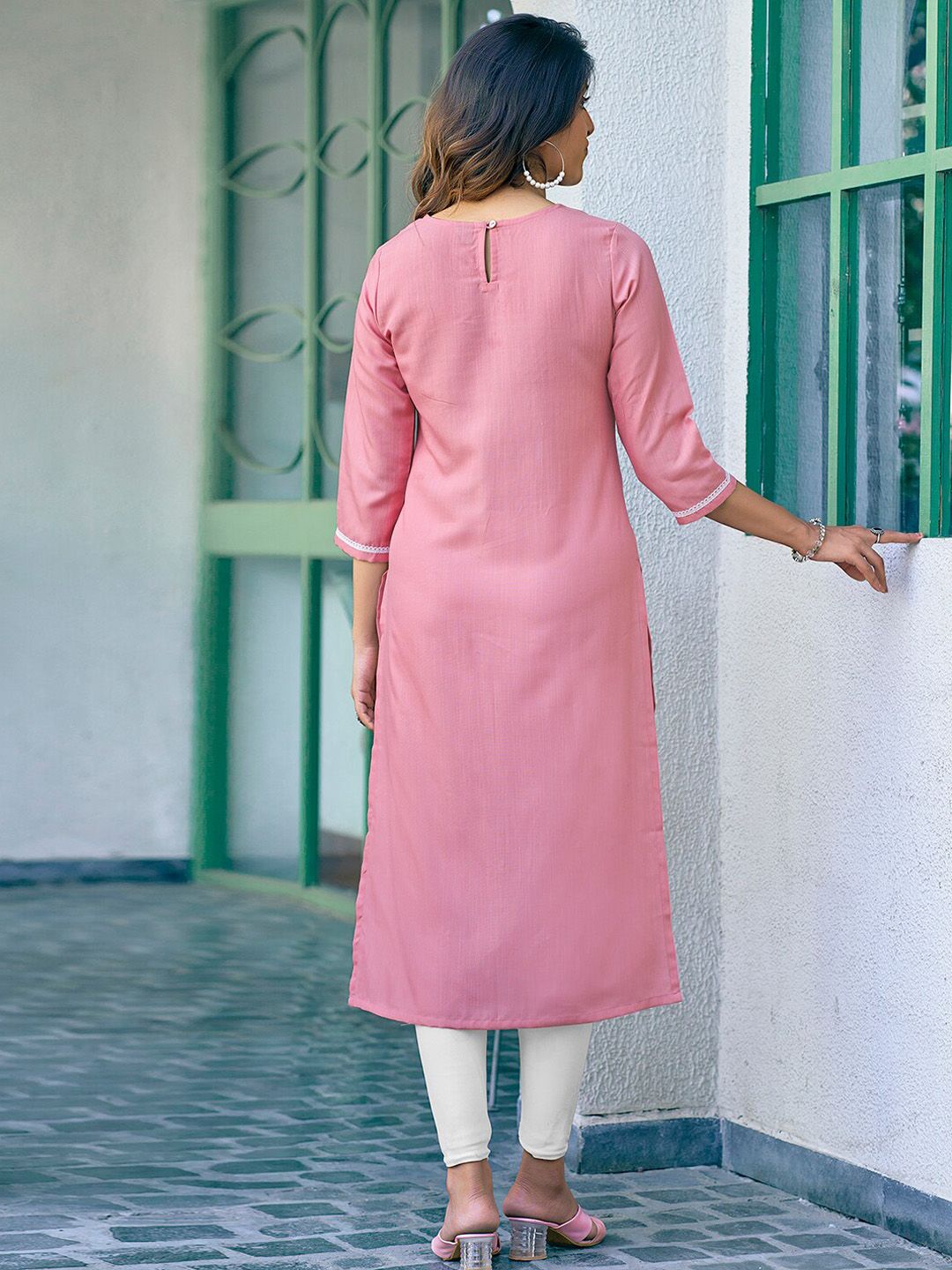 KALINI Floral Embroidered Round Neck Thread Work Straight Kurta