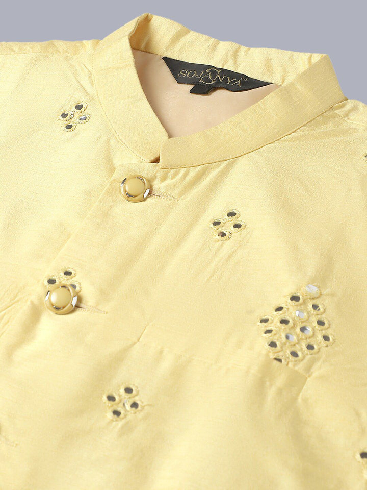 SOJANYA Kurta Kapas Tulen Sulam Leheriya dengan Piyama & Jaket Narhu