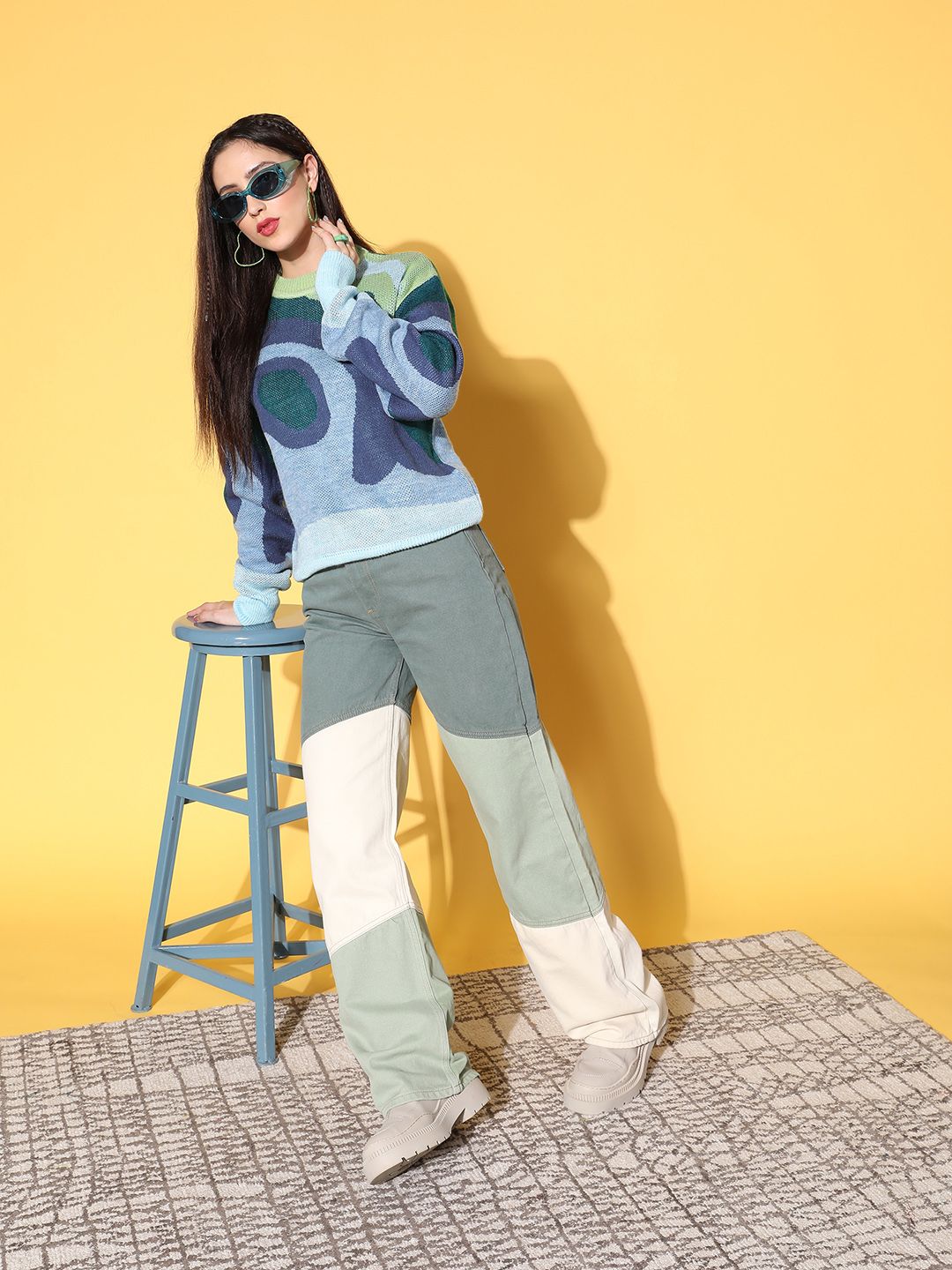 Berrylush Women Attractive Blue Abstract Knits Bits Sweater