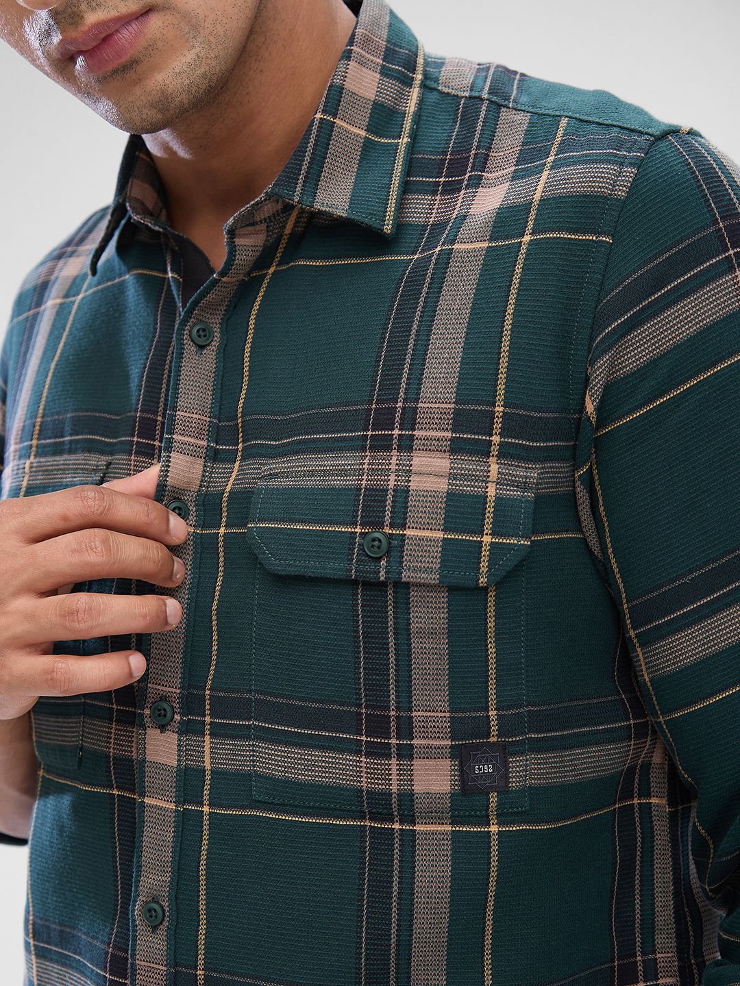 SPYKAR Men Slim Fit Opaque Checked Spread Collar Casual Shirt
