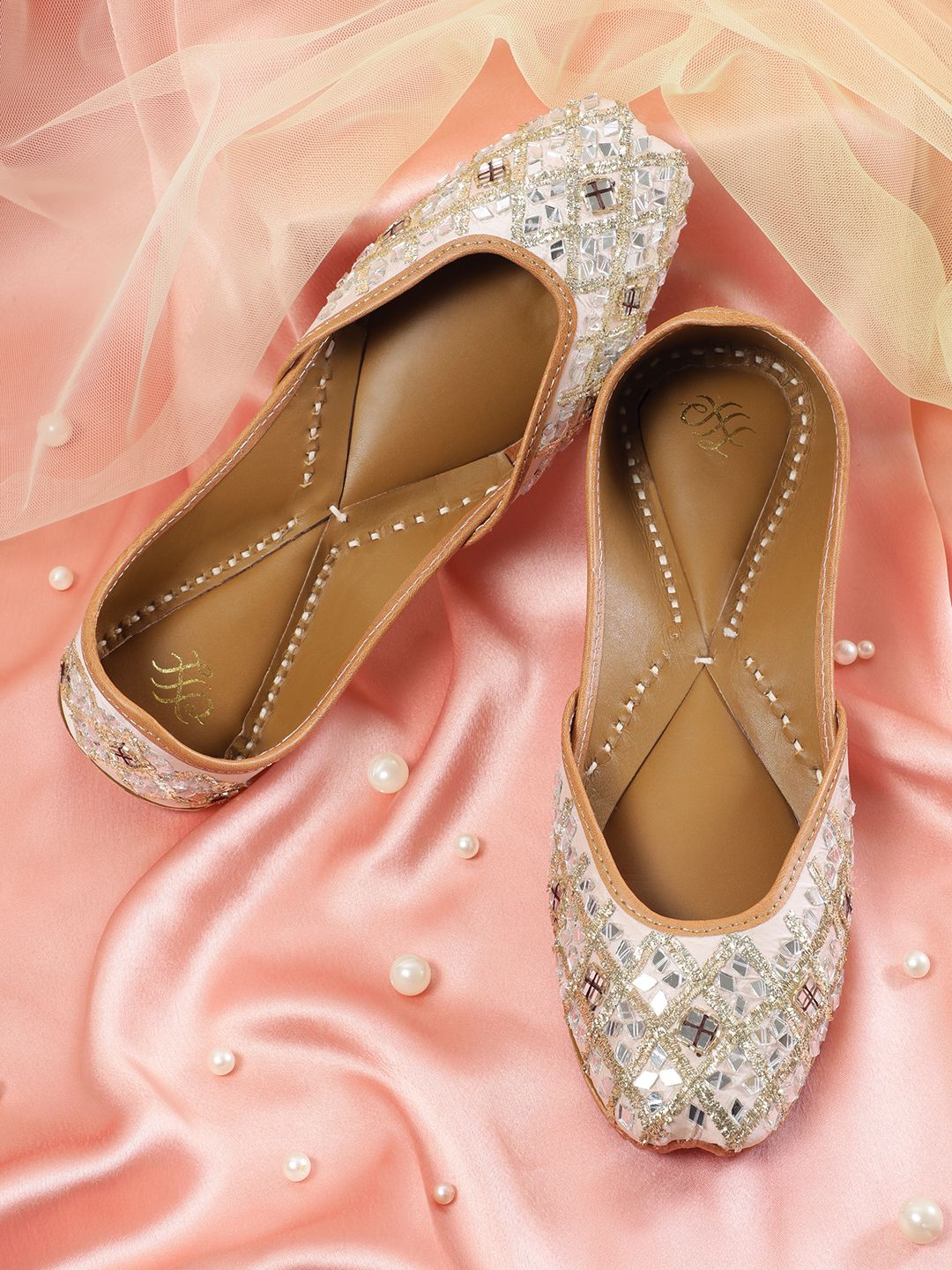 House of Pataudi Women Mirror Embellished Mojaris