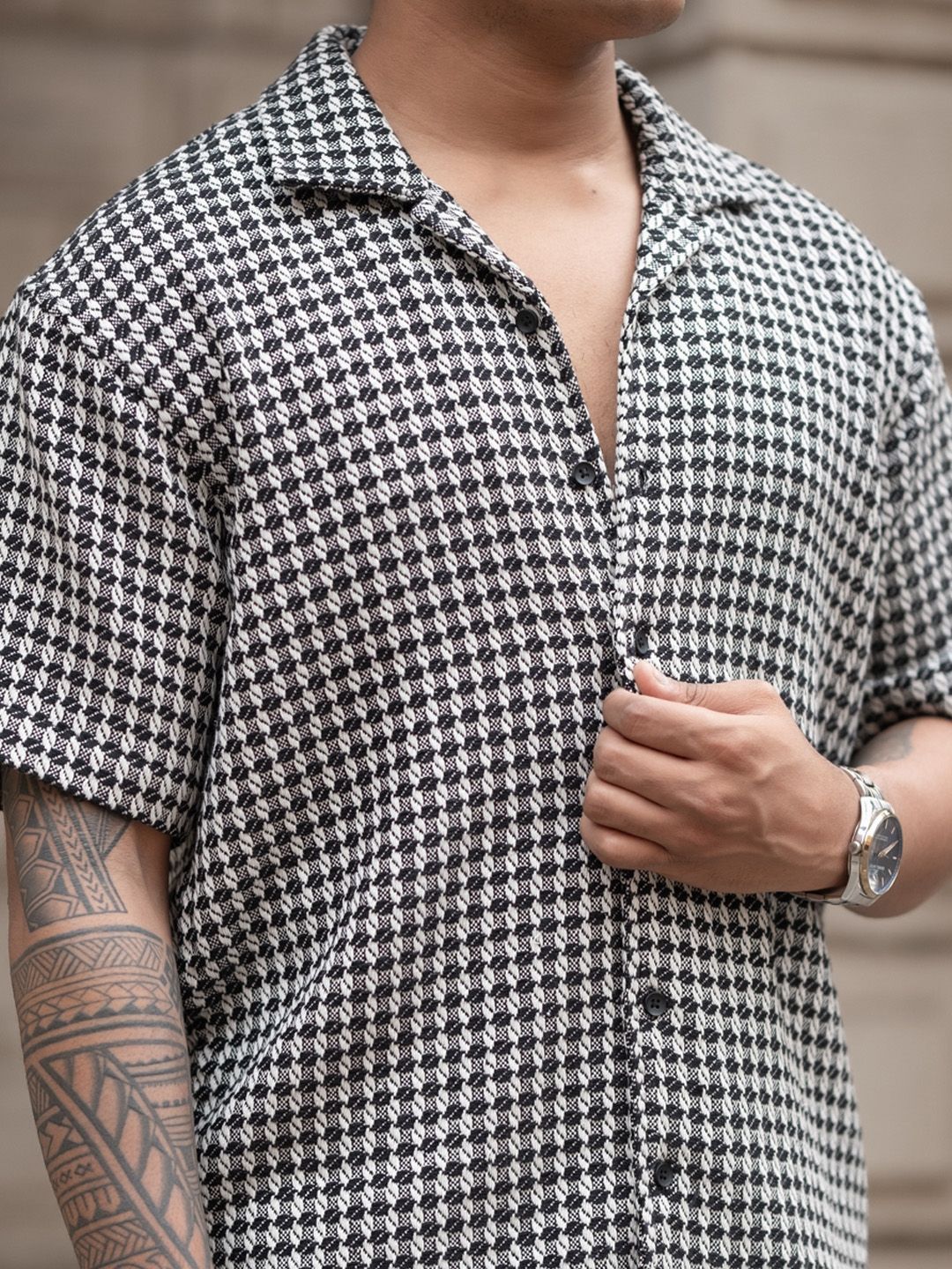 Powerlook Men Spread Collar Geometric Printed Casual Shirt