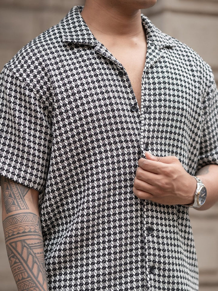 Powerlook Men Spread Collar Geometric Printed Casual Shirt
